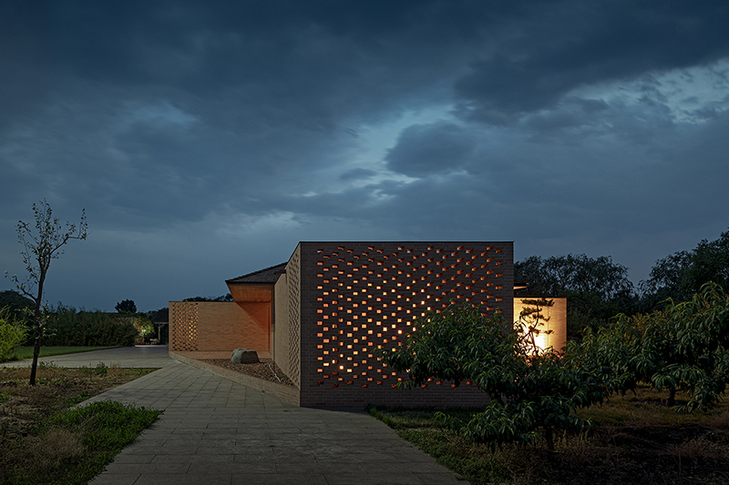 archstudio-courtyard-villa-hebei-china-07-25-2019-designboom