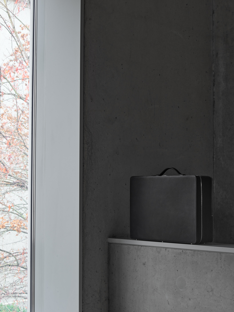 suit case a collaboration between david chipperfield and tsatsas 10