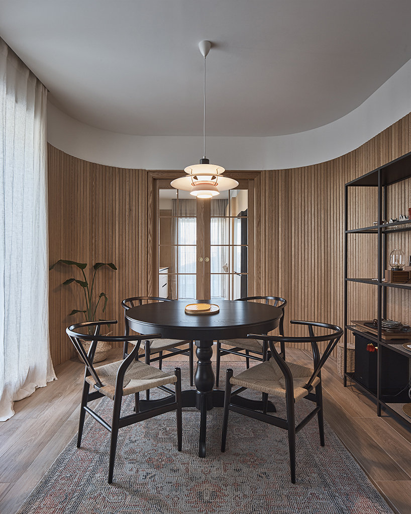 daniel valle architects' staggered villa stands out from restricted urban mass of seoul 