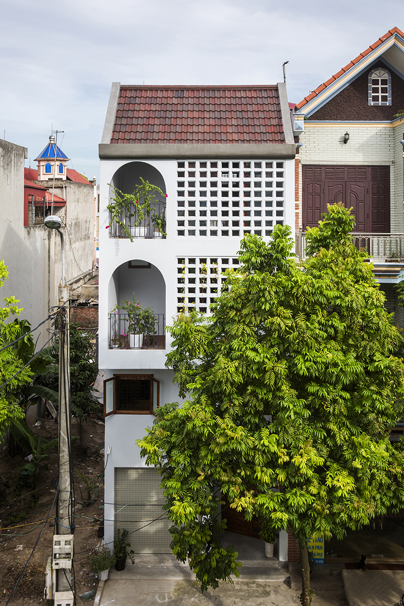 nh-village-architects-rainfall-house-vietnam-07-19-2019-designboom