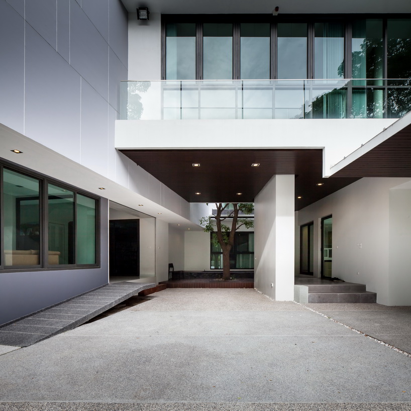 archimontage phutthamonthon house thailand