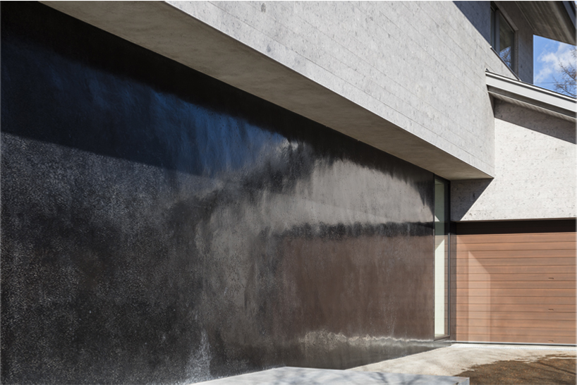 KIAS designs a cluster of concrete volumes for weekend house in japan designboom