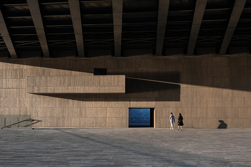 atelier deshaus completes yunyang riverfront visitor center in chongqing designboom