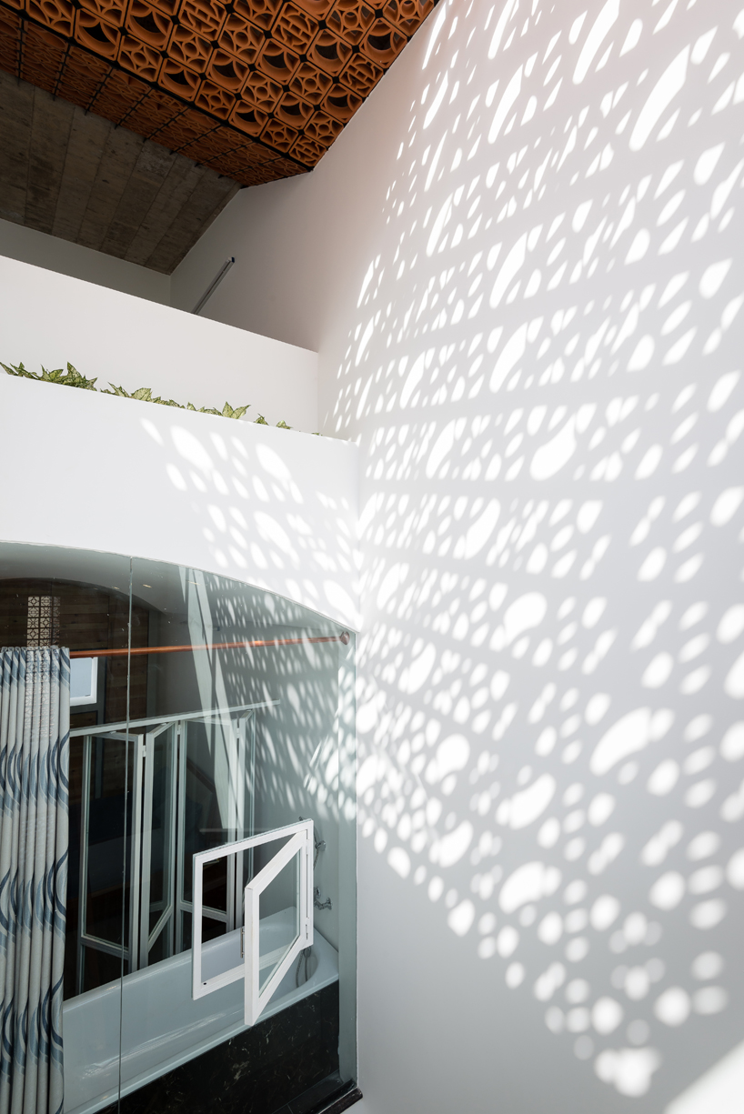 AD+studio transiting-step house vietnam