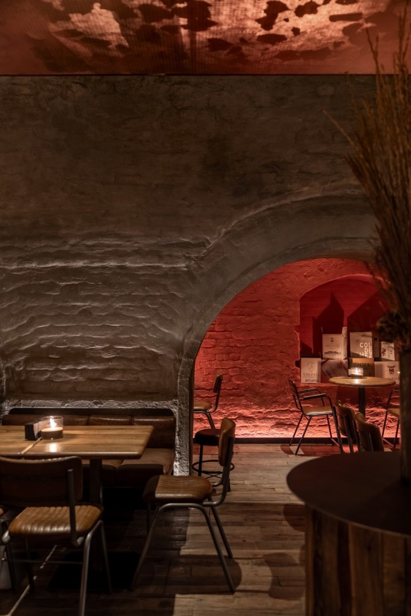 yod group designed a bar with roots on the ceiling that locates under the flower shop 5