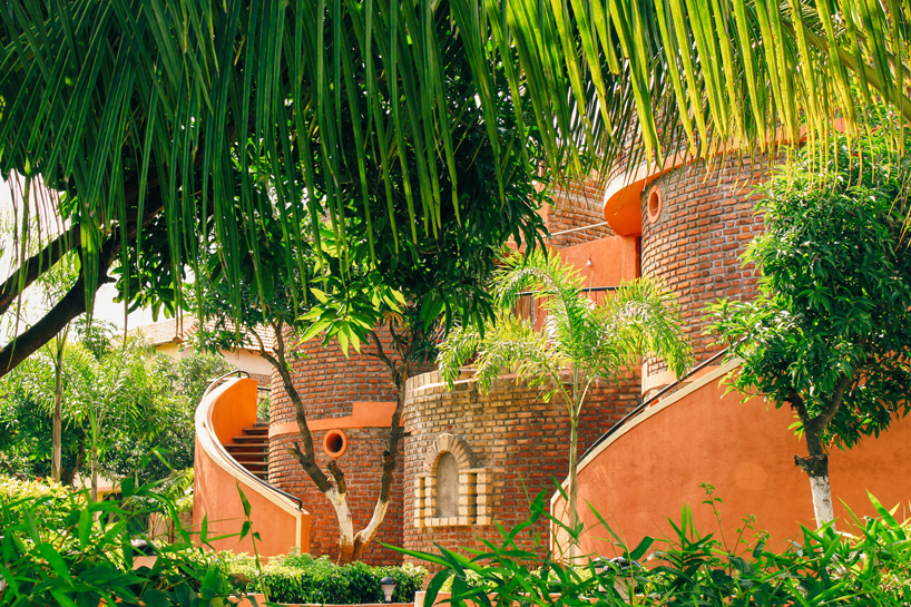 d6thd design studio shyam farm forest resort india designboom 