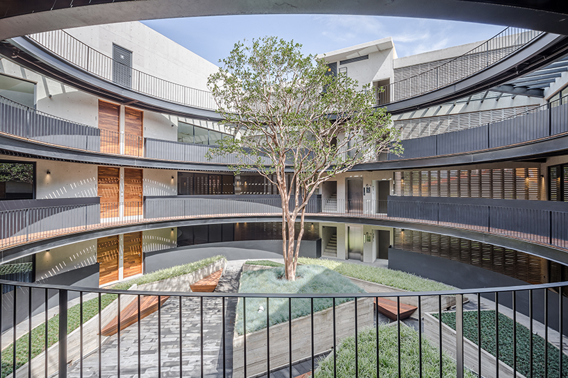 HGR arquitectos designs building with circular courtyard as new housing alternative