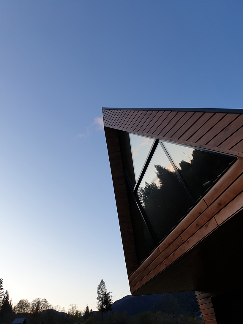 architetto beltrame new ski school challenges the traditional alpine architecture assumptions 6