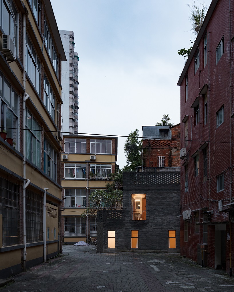 kooo-architects-guesthouse-hotel-farnear-xinyuqingli-guangzhou-china-11-18-2019-designboom