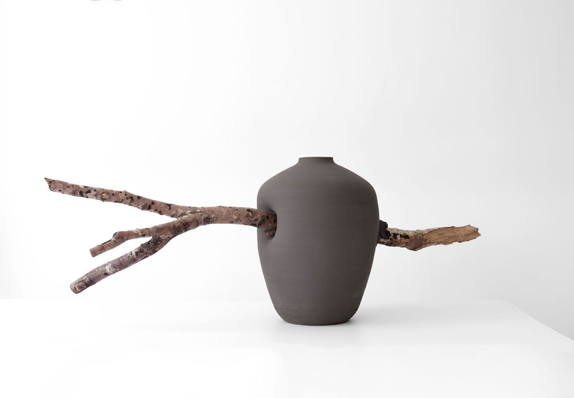 martín azúa's vases are tenderly interrupted by nature - 4
