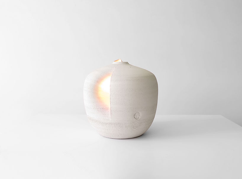 martín azúa's vases are tenderly interrupted by nature - 2