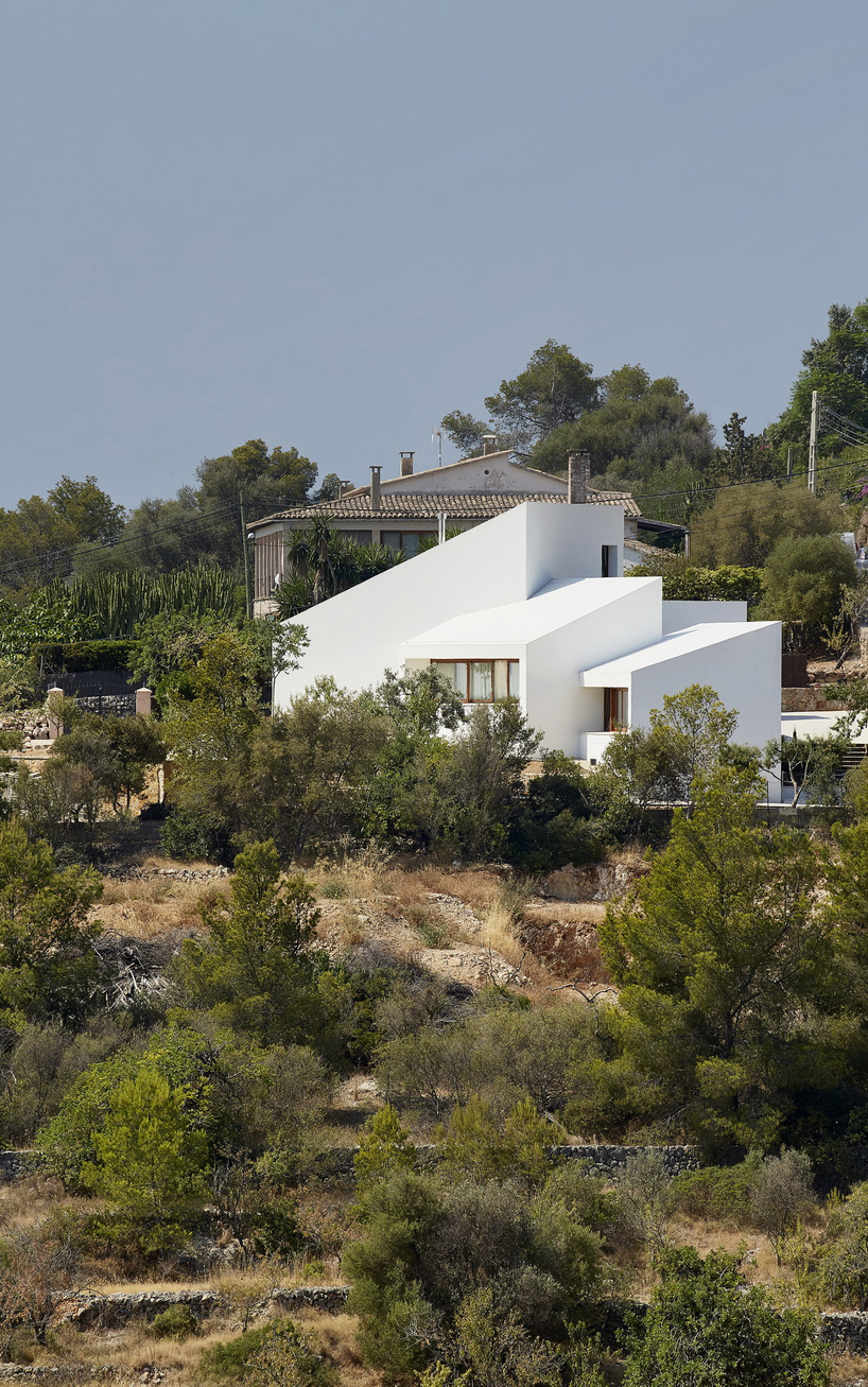 ohlab team mm house architecture spain designboom