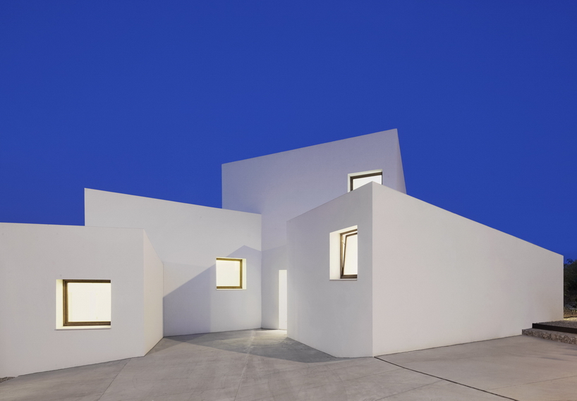 ohlab team mm house architecture spain designboom