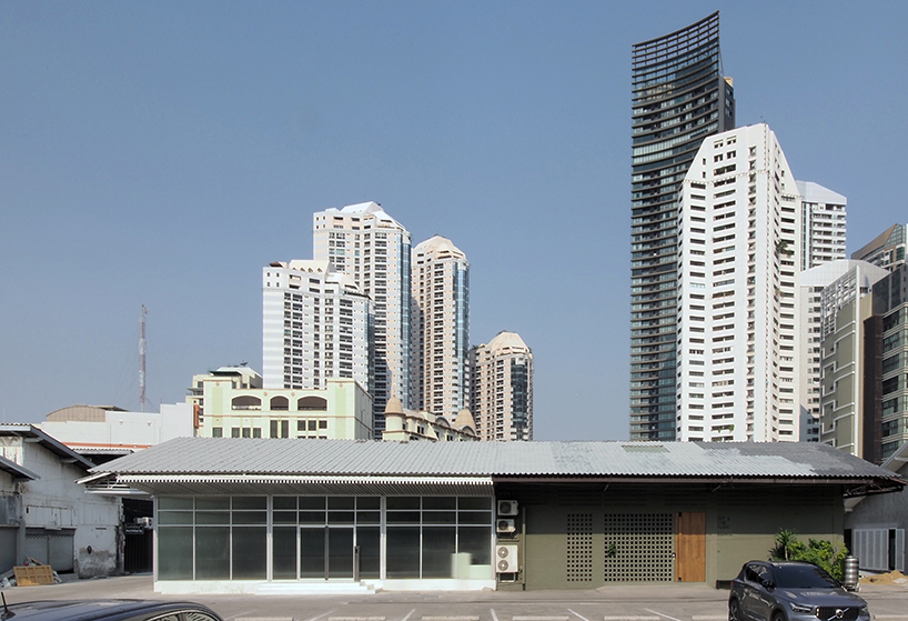 ASWA uses rippled glazing to convert a former warehouse into a new office in bangkok designboom