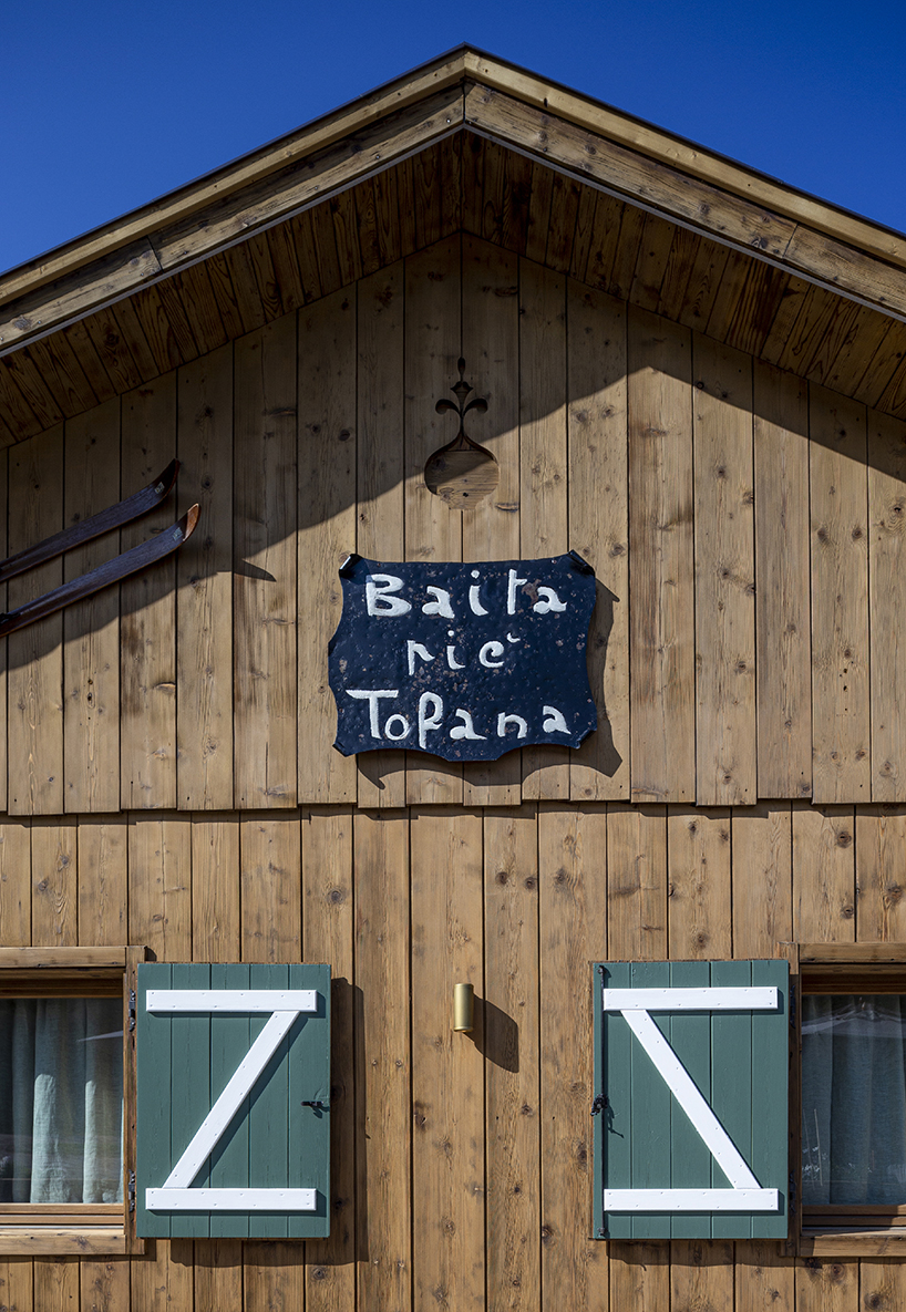 visual-display-baita-pie-tofana-cortina-dampezzo-italy-09-19-2019-designboom