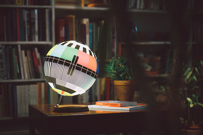 simon forgacs mono lamp designboom 