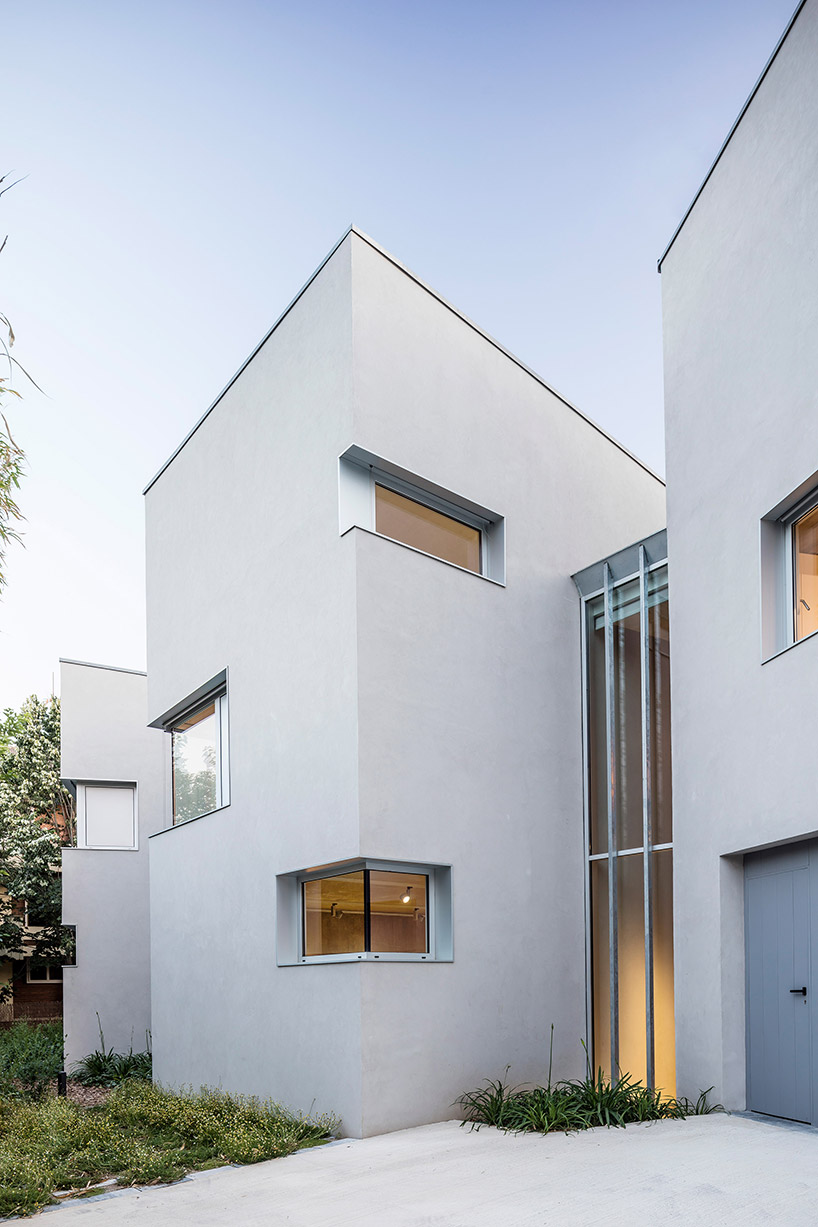 05 AM arquitectura house exhibition space designboom