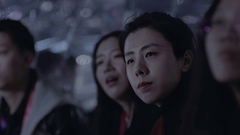 jody xiong clads interior of 12 meter-high head installation in thousands of prisms