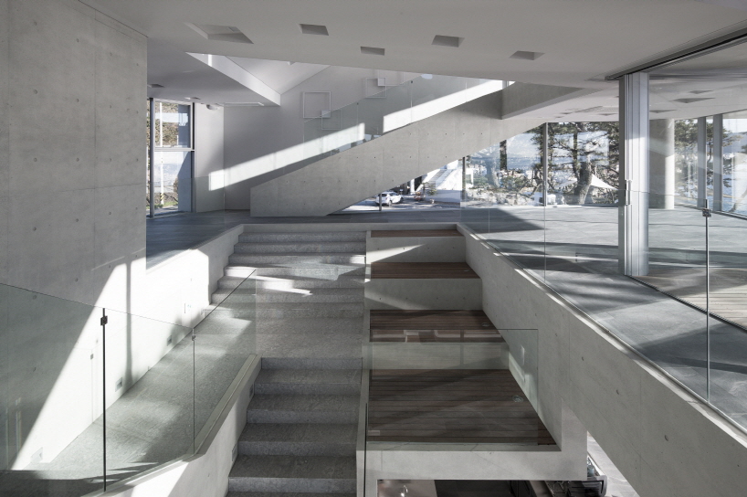 IDMM architects waveon café gijang korea designboom