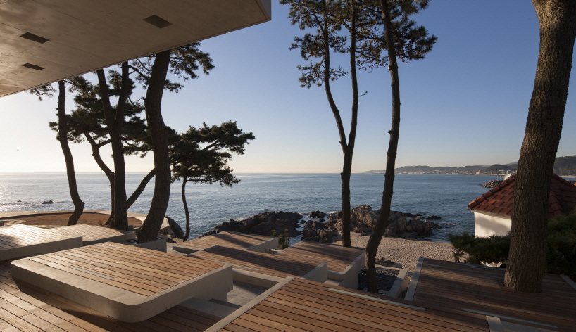 IDMM architects waveon café gijang korea designboom