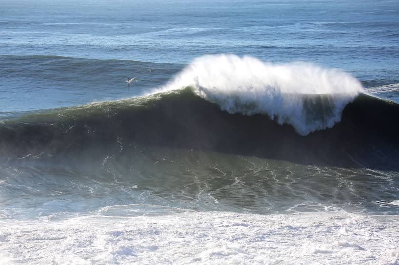 fliteboard vs nazare the biggest waves ever efoiled in the world 4