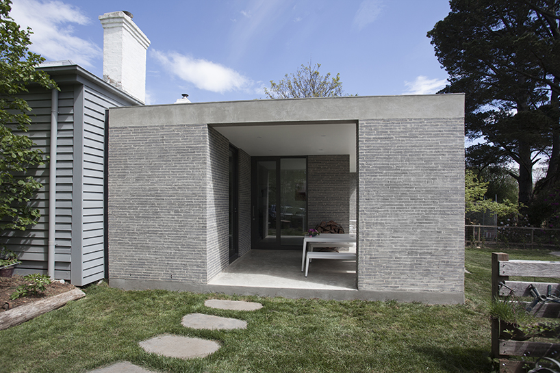 adam kane architects trentham brick house australia designboom