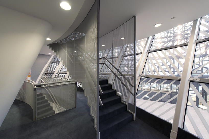 samyn and partners europa building council belgium designboom