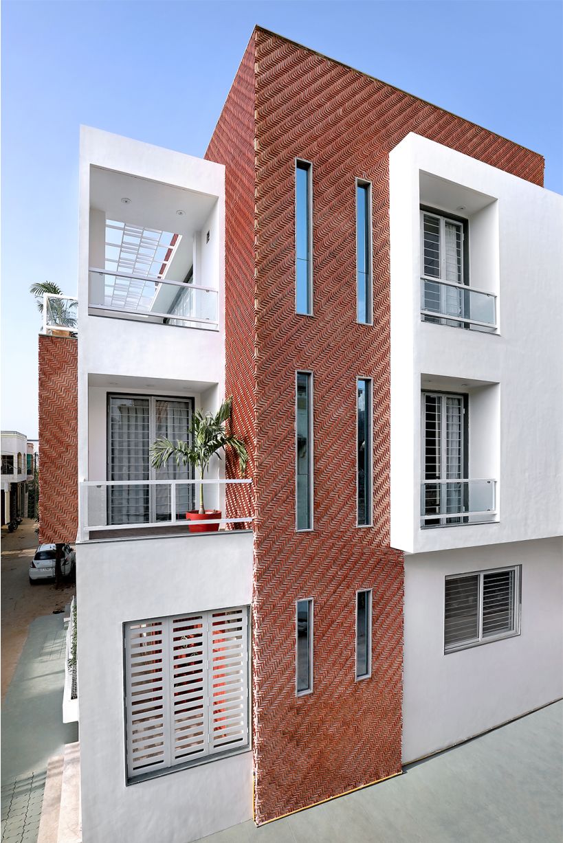manoj-patel-design-studio-clay-tile-residence-india-06-10-2019-designboom