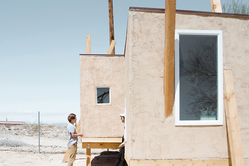 a forest of columns suspends the kerplunk house over the californian desert, by i stiffen thee