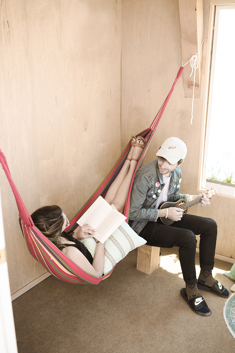 a forest of columns suspends the kerplunk house over the californian desert, by i stiffen thee