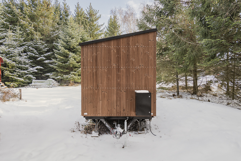 native narrative designs mobile sauna with cave like interior for scandinavian sauna 7