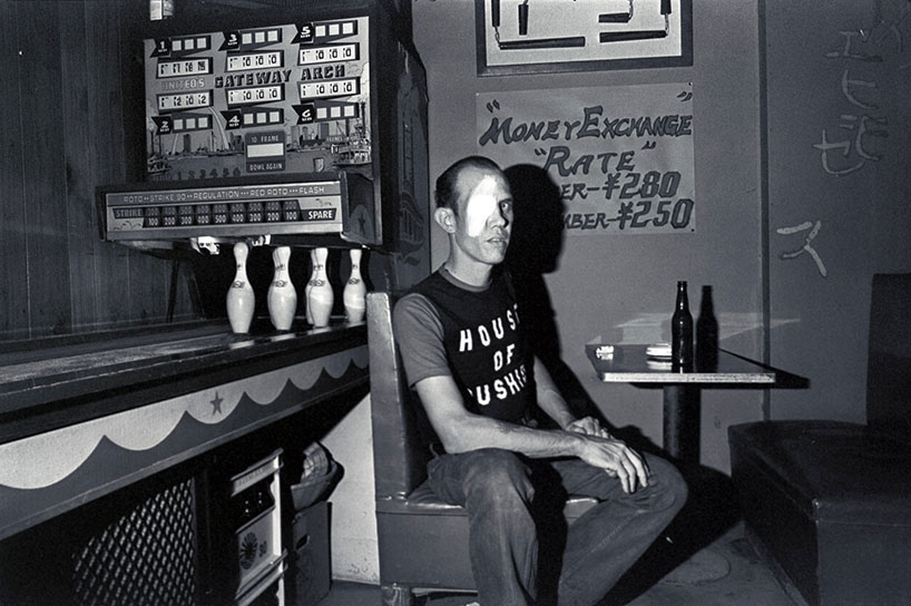 tokyo in the 1970s, a pre-blade runner city, amazing unseen photos by greg girard designboom