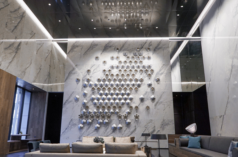 whyixd-heaven-bloom-metal-flowers-dynamic-lobby-taichung-city-taiwan-11-15-2019-designboom