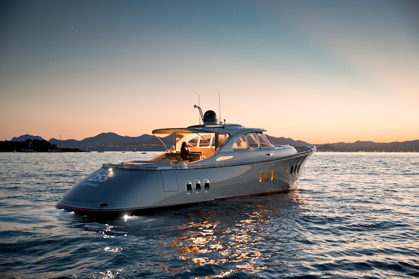 ROLAND STRASSER（ローランド　ストラッセル）、漕艇 zeelander 55 lobster yacht expands onboard spaces with a twist of