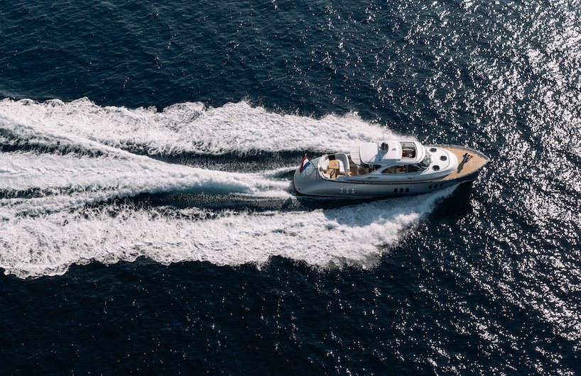 zeelander 55 lobster yacht expands onboard spaces with a twist of classic - 6