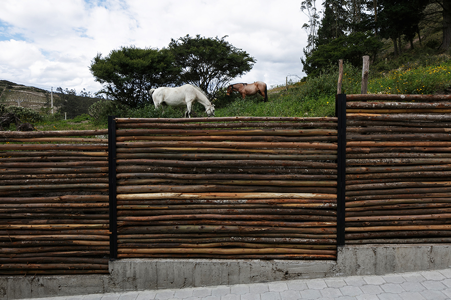 mikhuna trade's lab in south america is heated and lit by sun, designed by TEC taller EC - 12