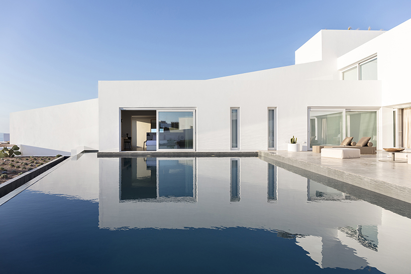 kapsimalis-architects-summer-villa-santorini-greece-08-19-2019-designboom