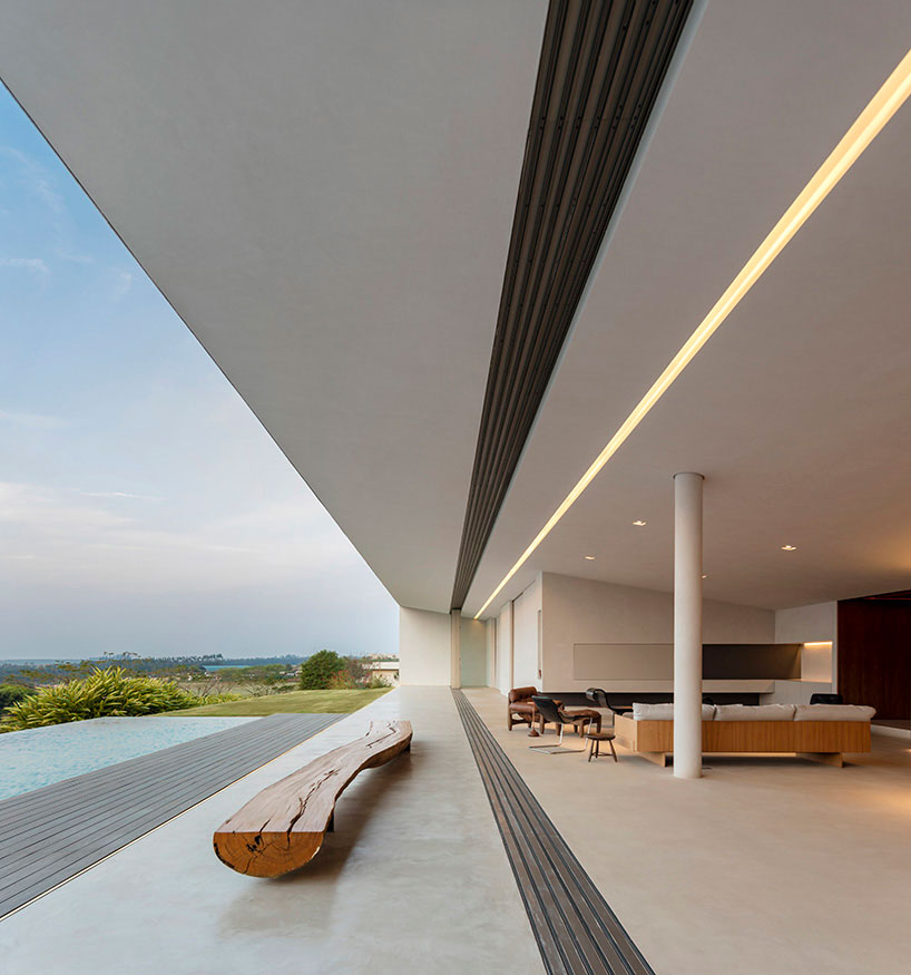 studio arthur casas composes JY house with two separate volumes in são paulo - 2