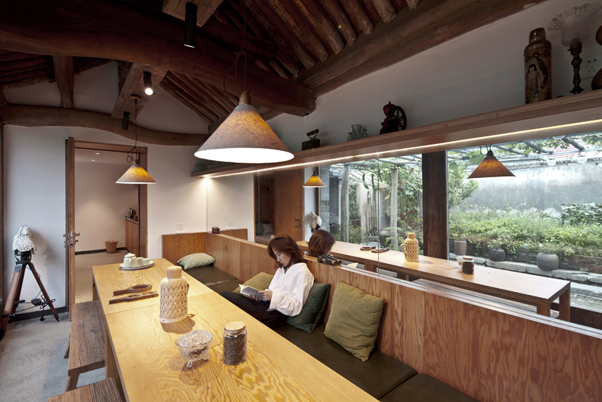 chaoffice renovates family residence with hidden passages in china