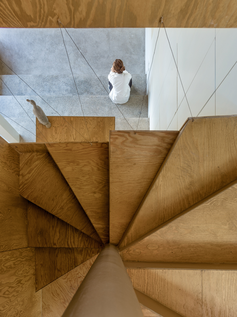 house of mountain birds to be free is to be high 10