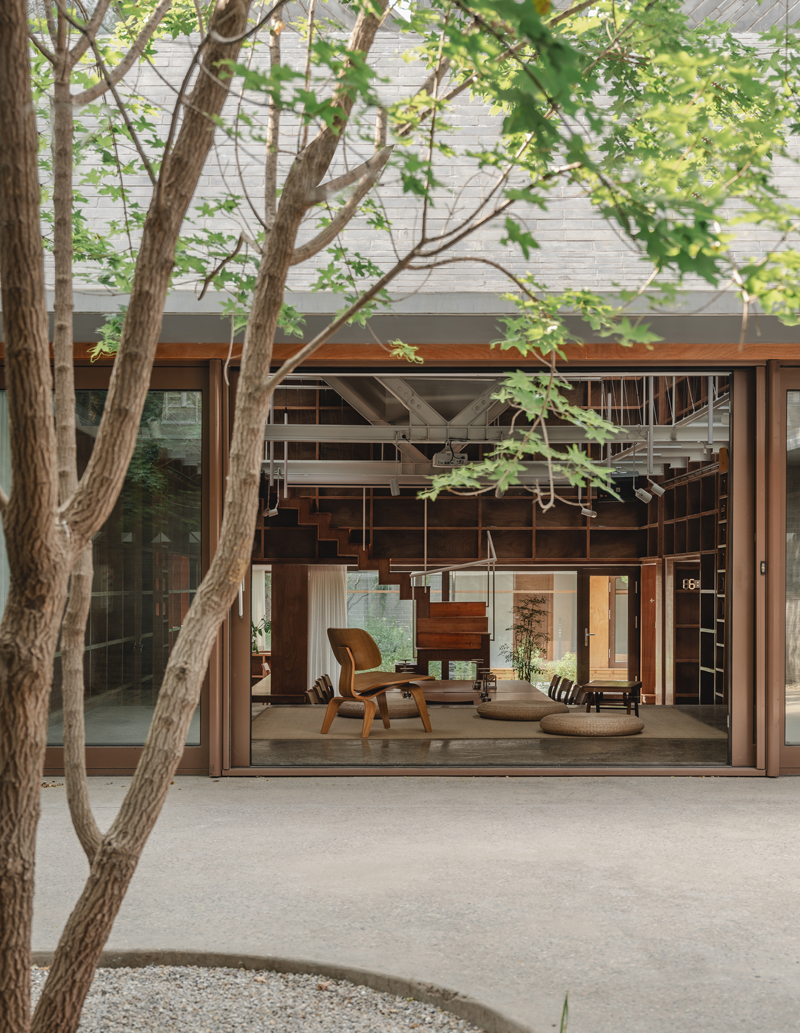 chaoffice lines academic's home in china with maze of bookshelves storing 20,000 volumes