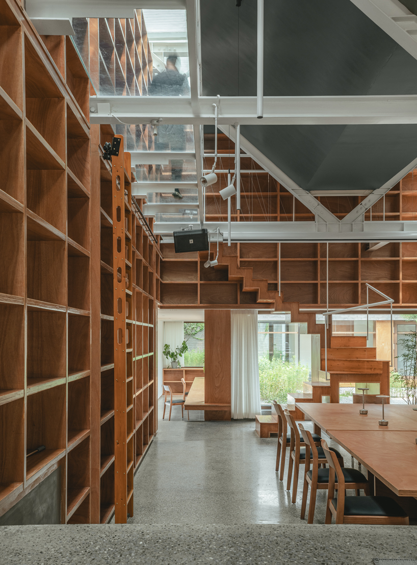 chaoffice lines academic's home in china with maze of bookshelves storing 20,000 volumes
