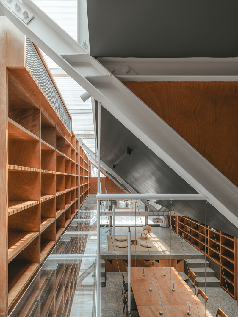 chaoffice lines academic's home in china with maze of bookshelves storing 20,000 volumes
