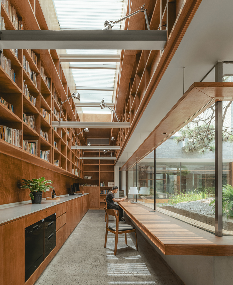 chaoffice lines academic's home in china with maze of bookshelves storing 20,000 volumes