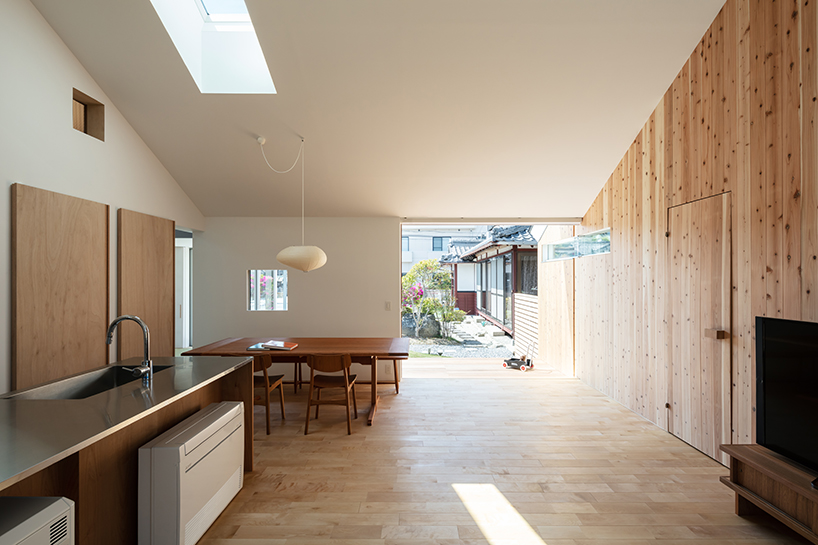 horibe associates architect's office house in sugie designboom