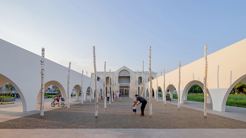 ideology humanity and nature intertwined renovation of the qinchang village cpc branch office community center an open cloister style community center 5