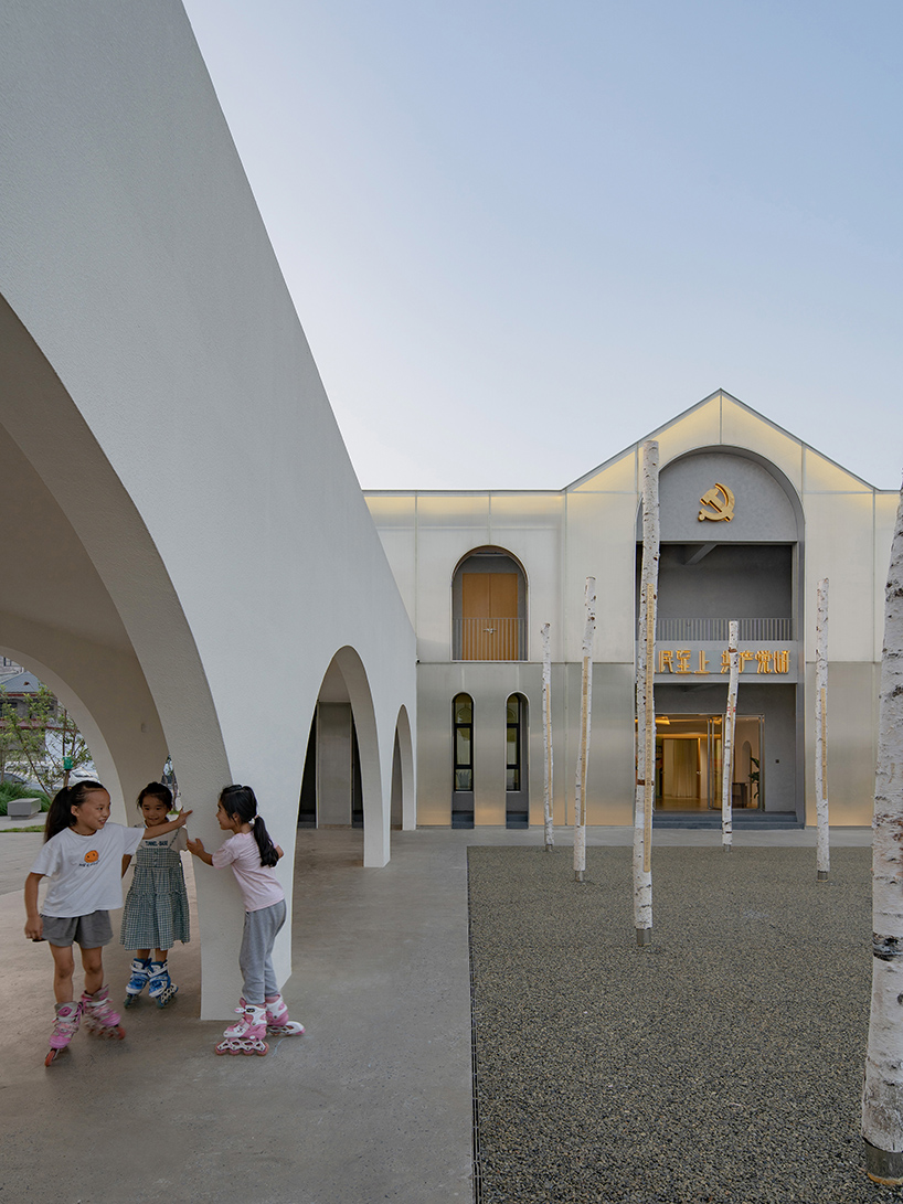 ideology humanity and nature intertwined renovation of the qinchang village cpc branch office community center an open cloister style community center 8