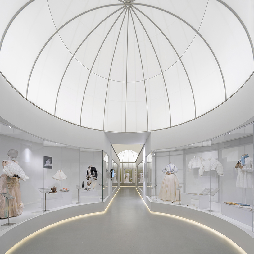 studio 10 completes free flow layout 'fashioned from nature' exhibition with transparent elements in china