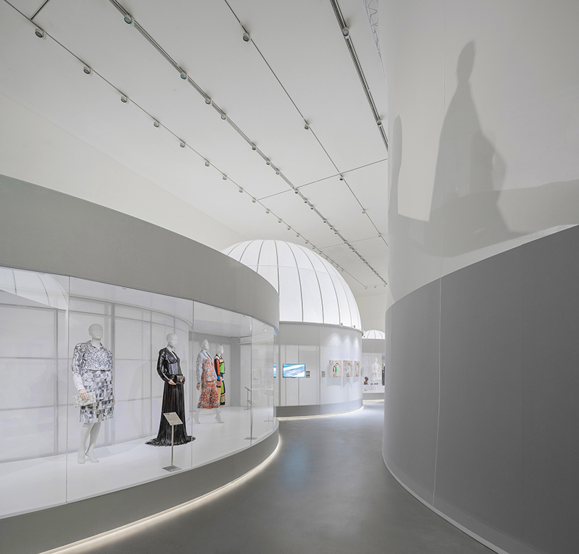 spatial design of the exhibition fashioned from nature co curated by va and design society 8