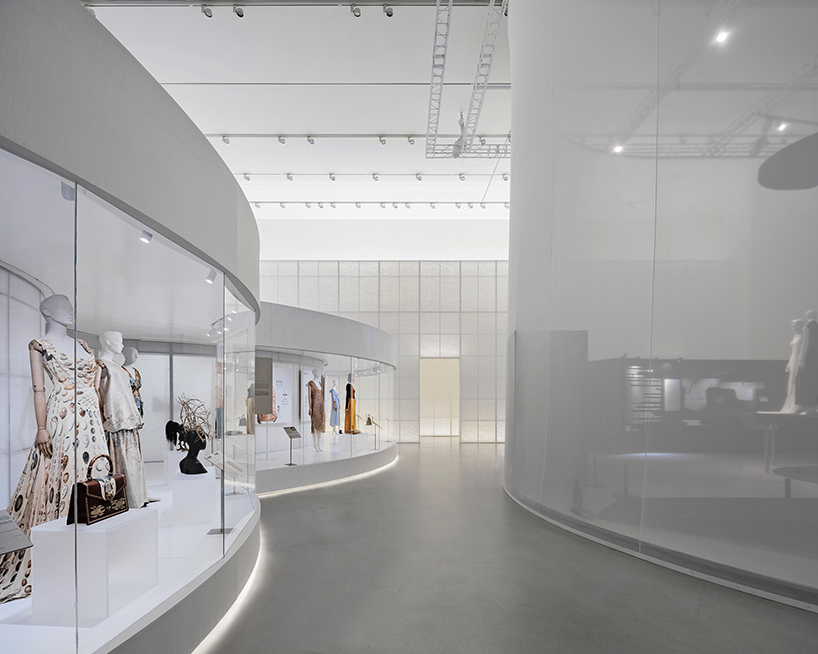 studio 10 completes free flow layout 'fashioned from nature' exhibition with transparent elements in china